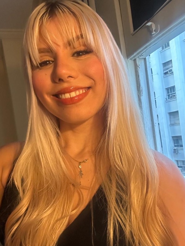 Massagem desportiva com Débora em Centro, Rio de Janeiro