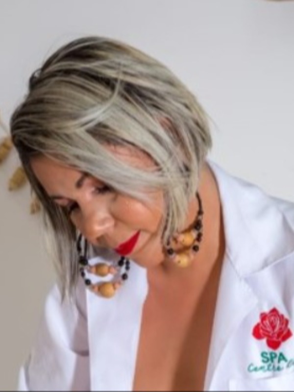 Elaine — massoterapeuta em Centro, Rio de Janeiro