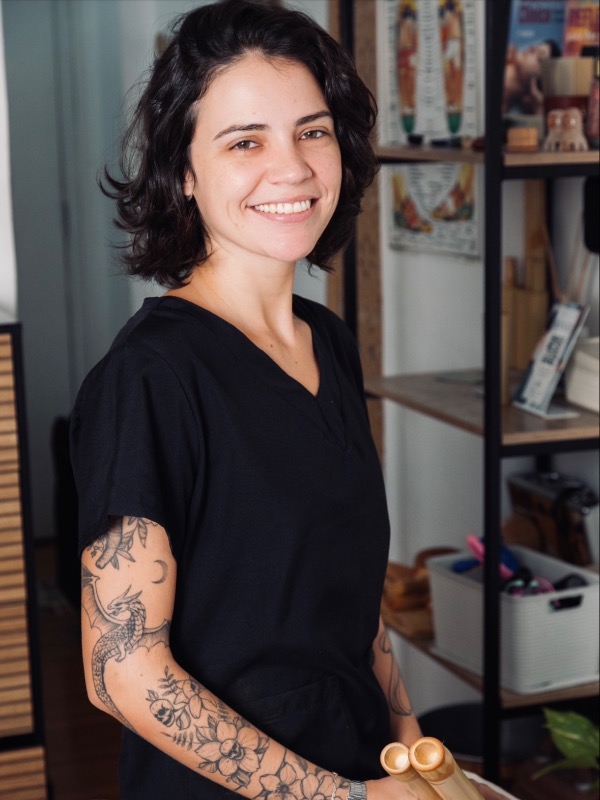 Larissa — massoterapeuta em Centro, Rio de Janeiro